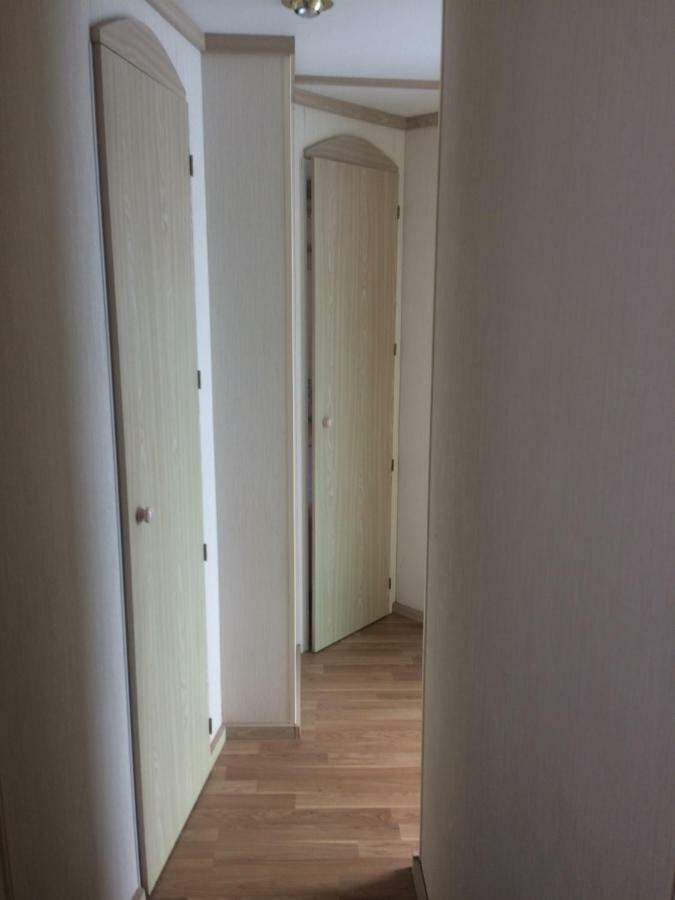 Appartement Kupai Apartman à Tiszaújváros Extérieur photo